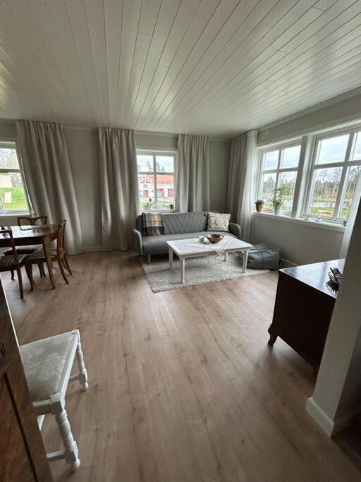 Ny Laegenhet I Vesene Apartment Ljung Exterior foto